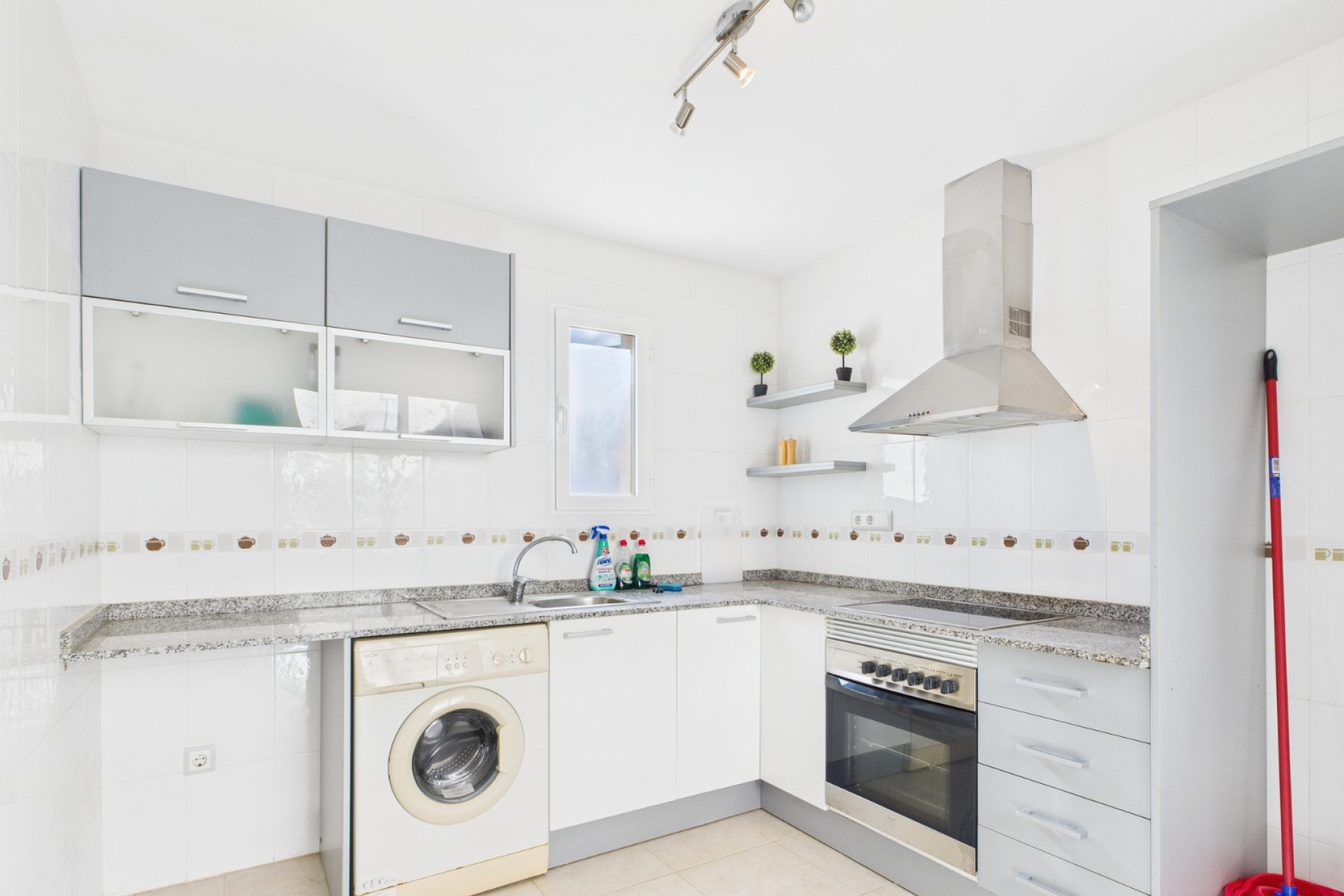 Herverkoop - Apartment - San Cayetano