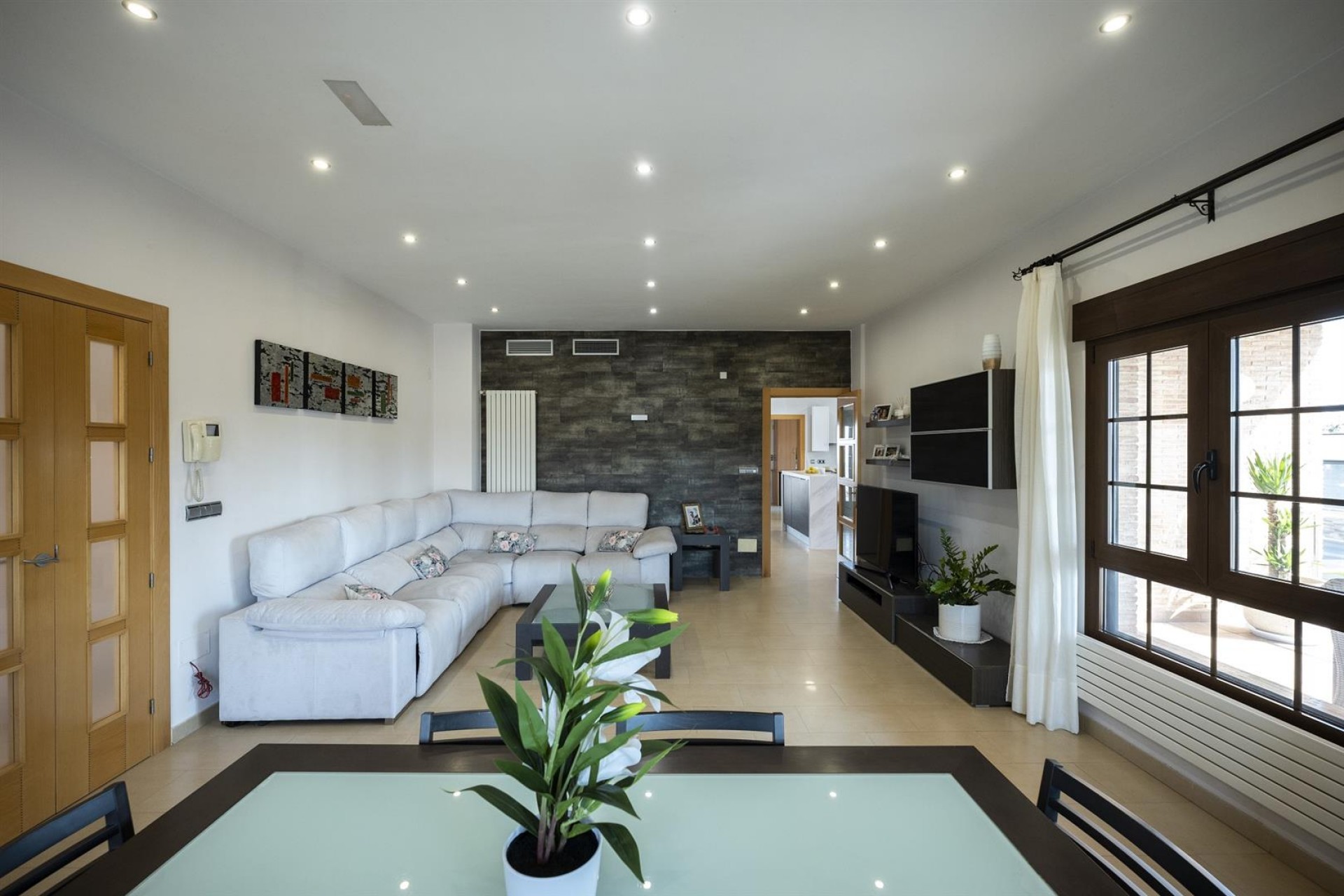 4-bedroom Villa in Avileses photo 3