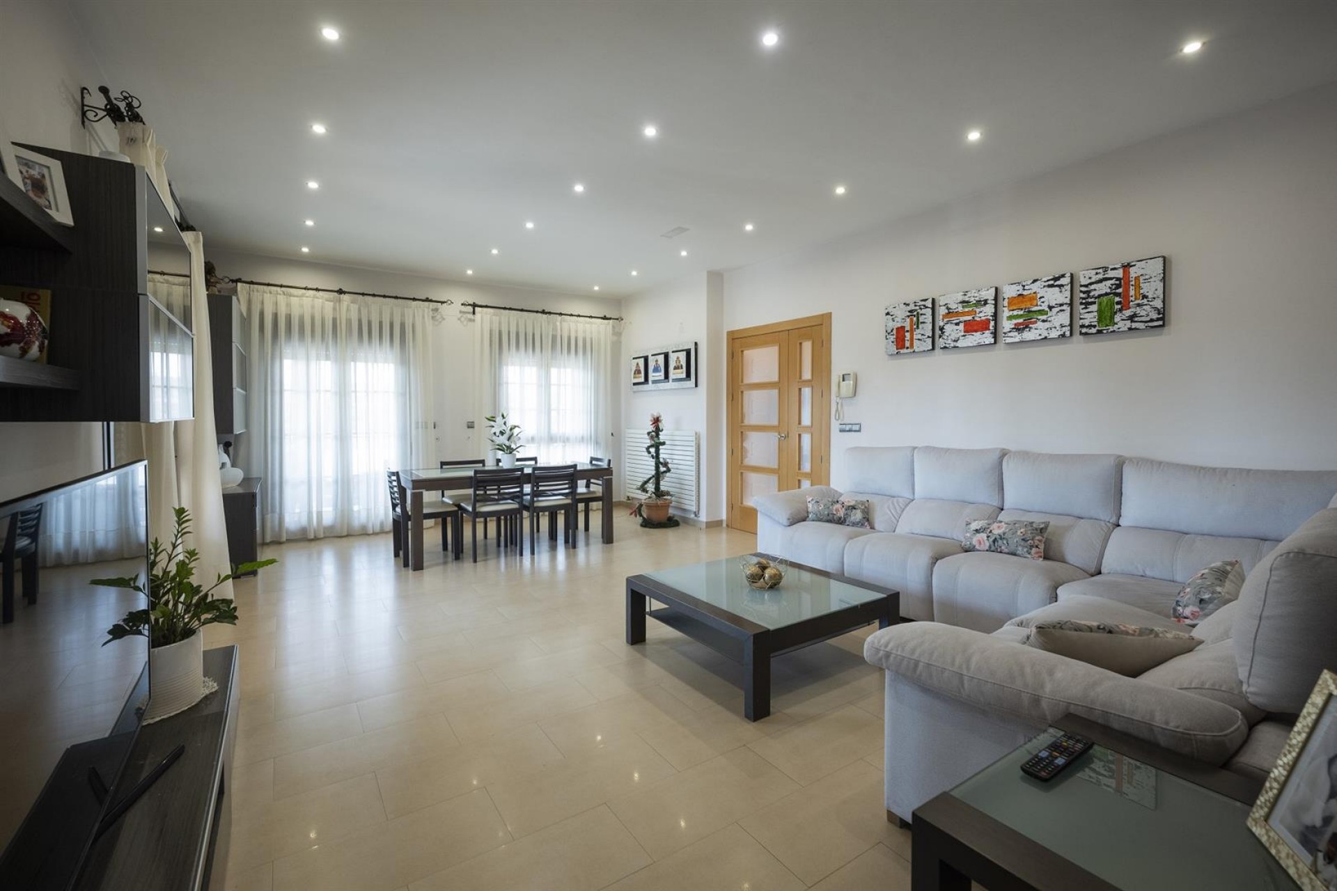 4-bedroom Villa in Avileses photo 4