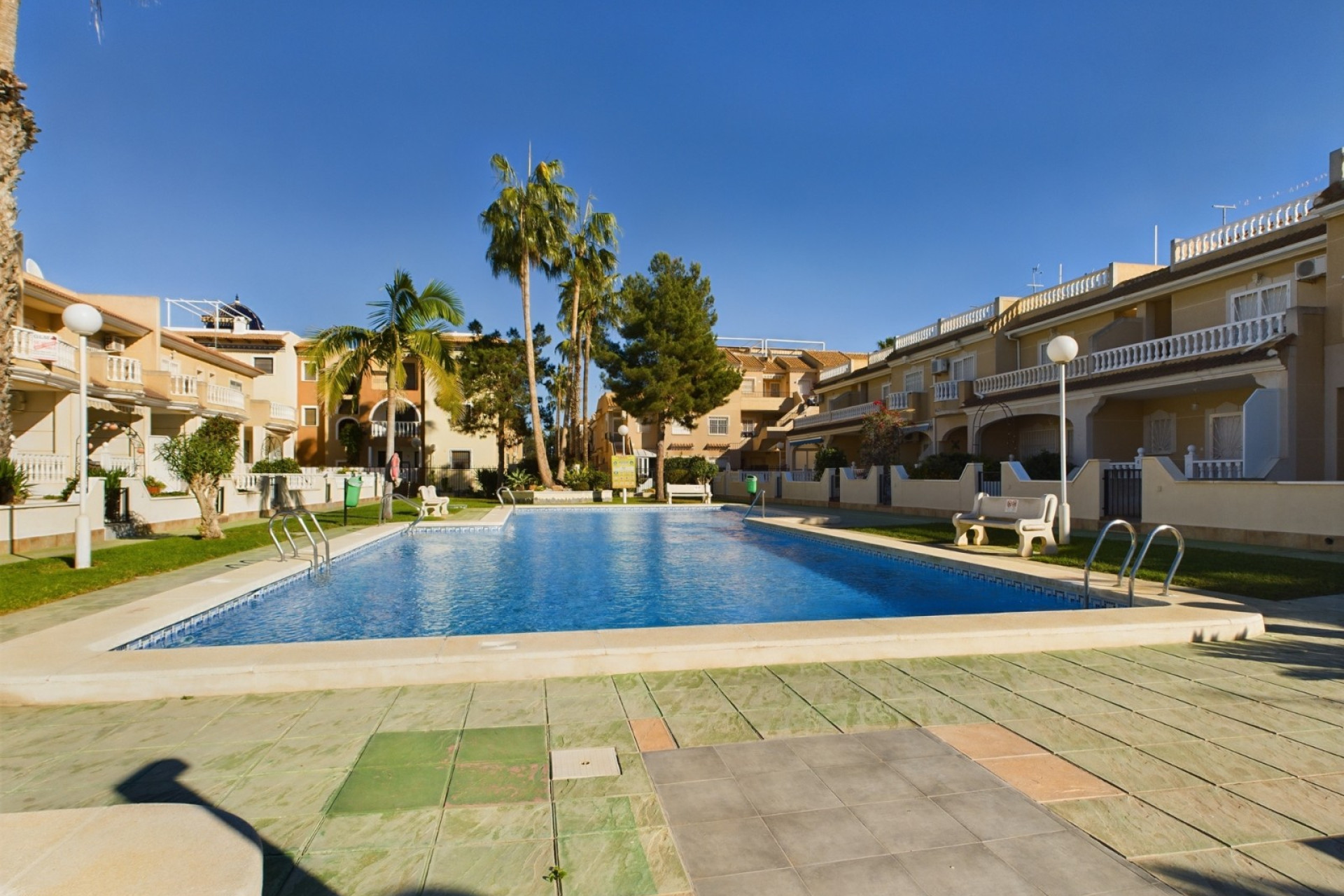 Resale - Apartment - Los Alcázares - Playa II