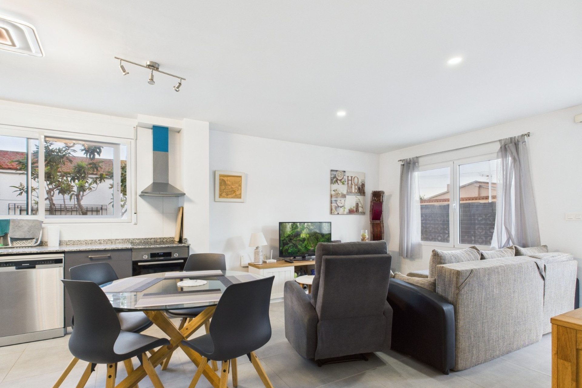 Resale - Villa - El Carmoli - El carmoli