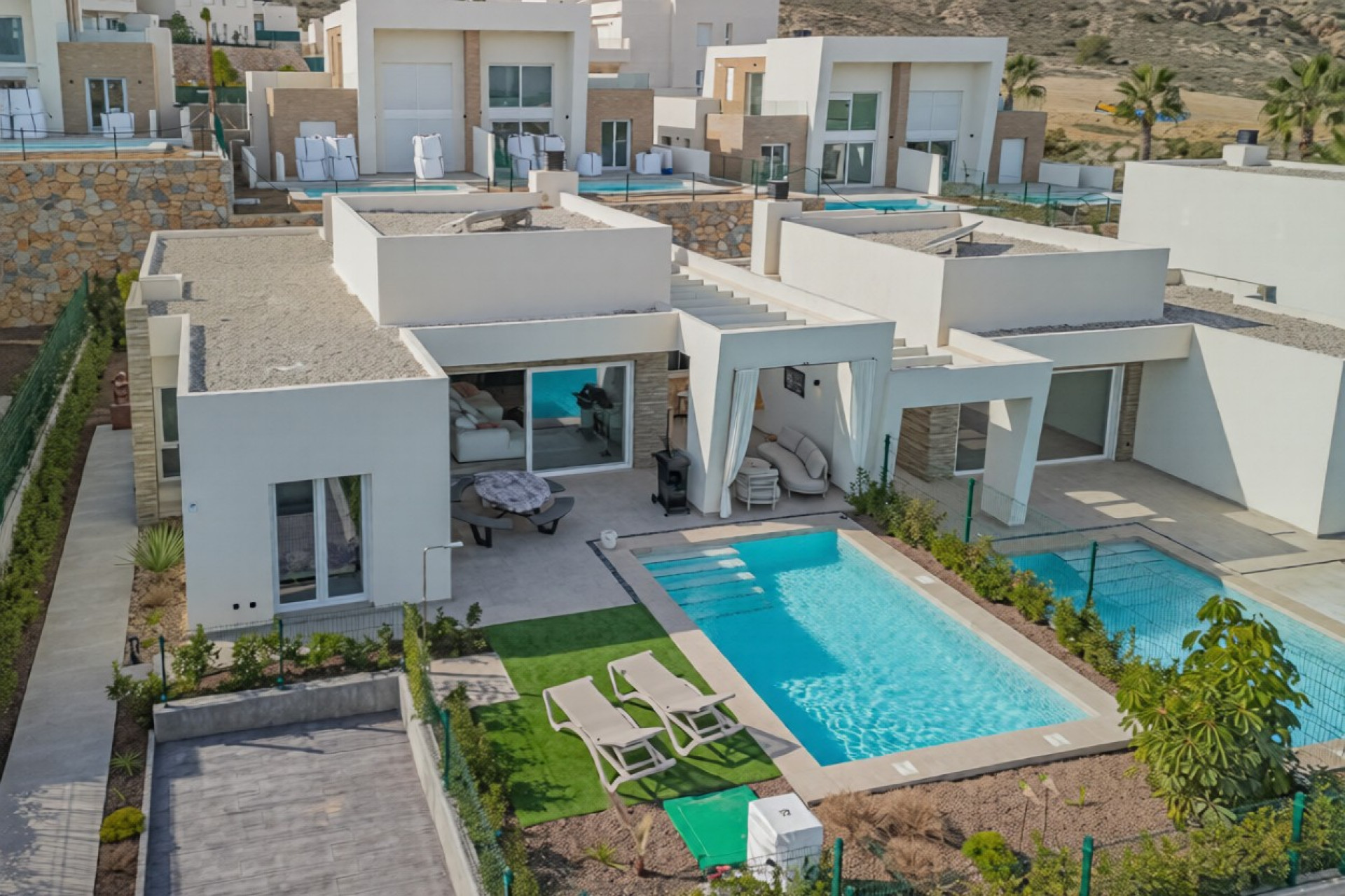 Resale - Villa - La Finca Golf