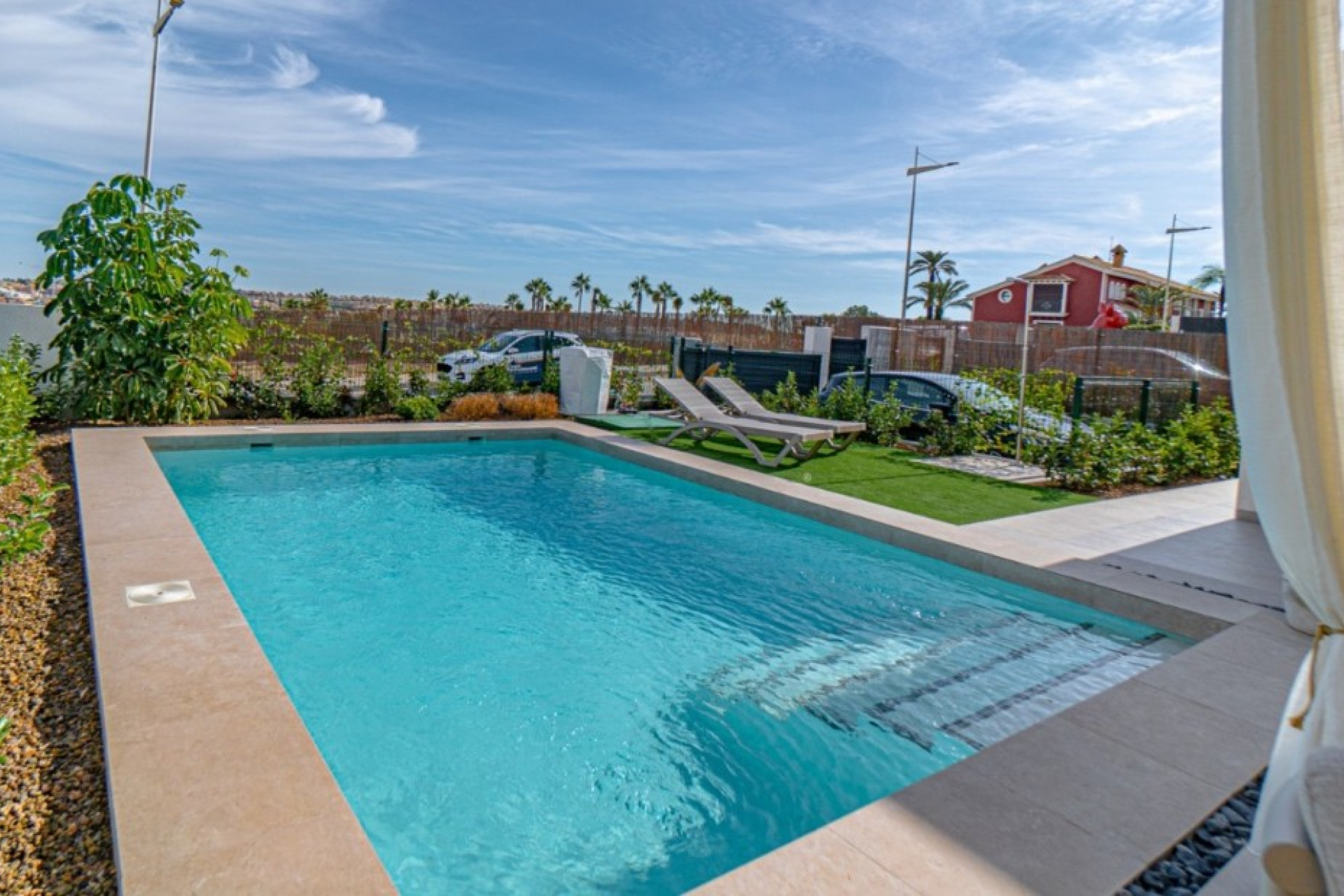 Resale - Villa - La Finca Golf