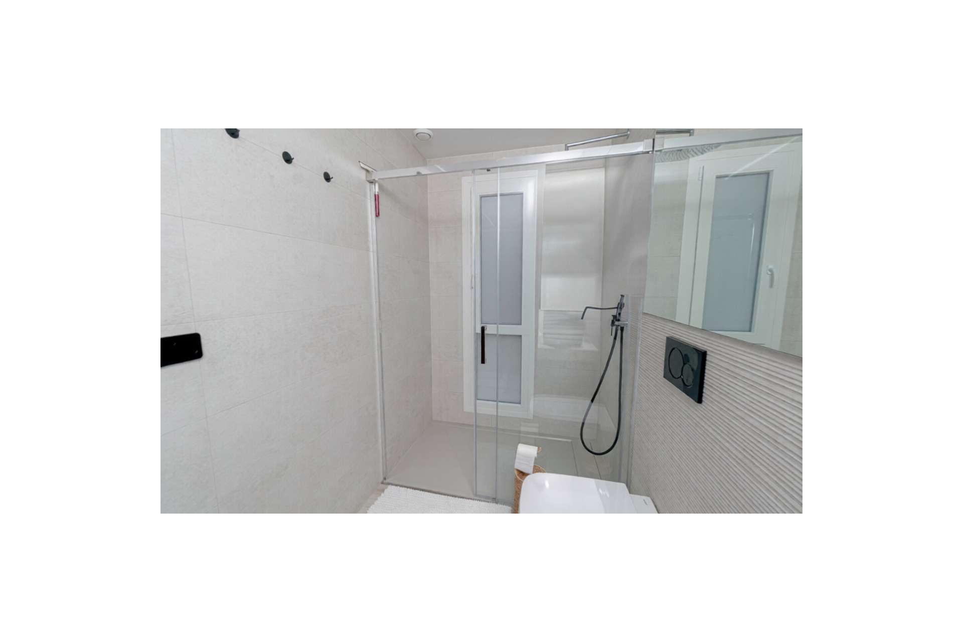 Resale - Villa - La Finca Golf