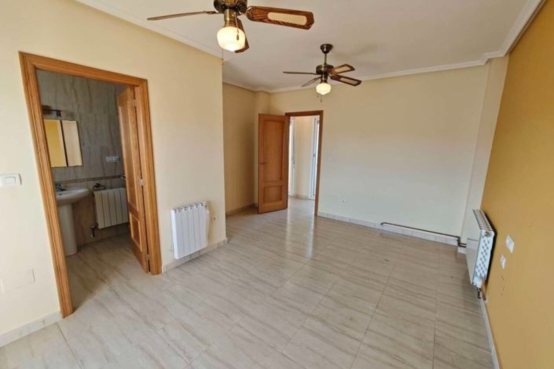 Resale - Villa - Pinoso