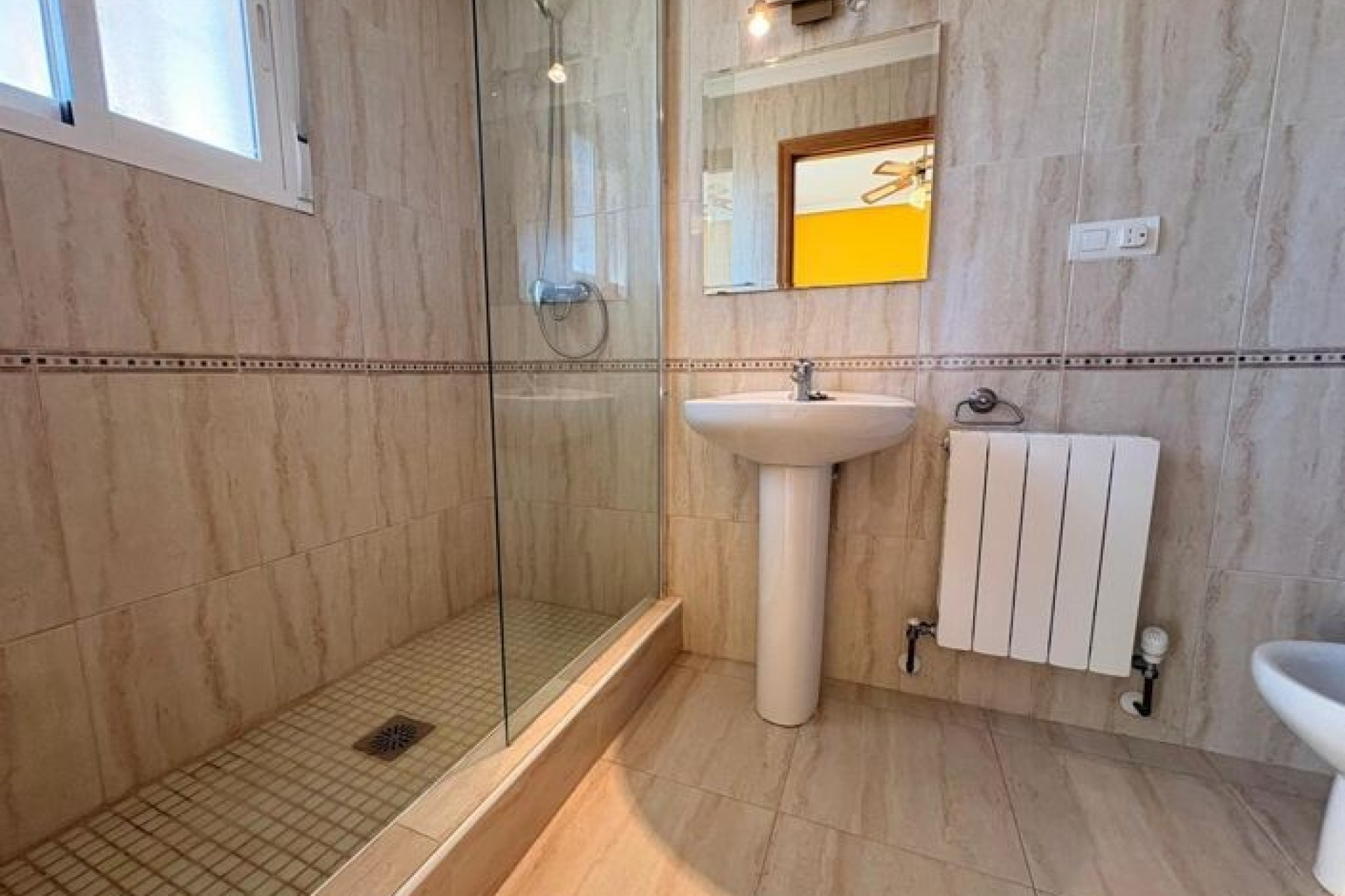 Resale - Villa - Pinoso