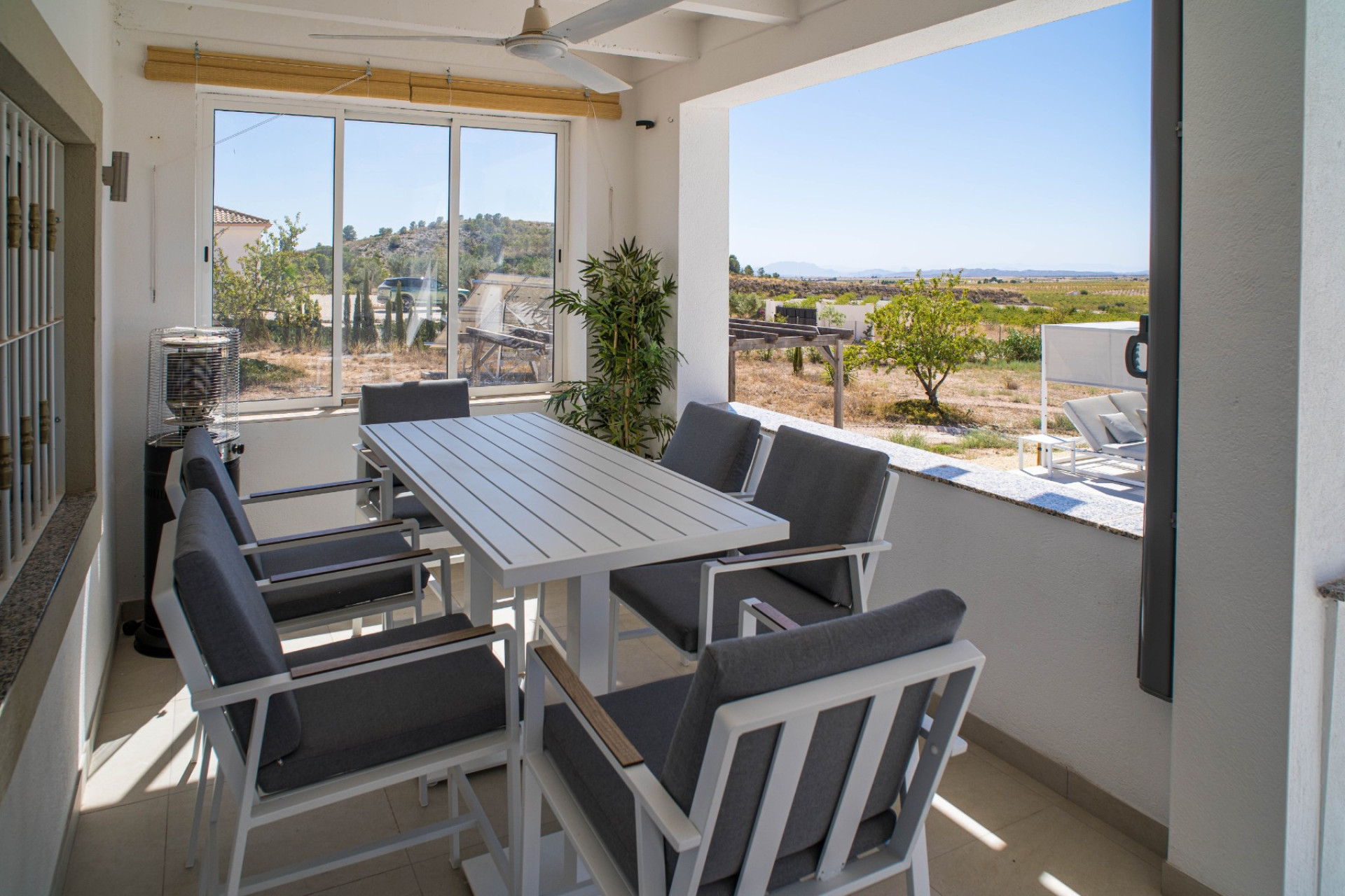 Resale - Villa - Pinoso