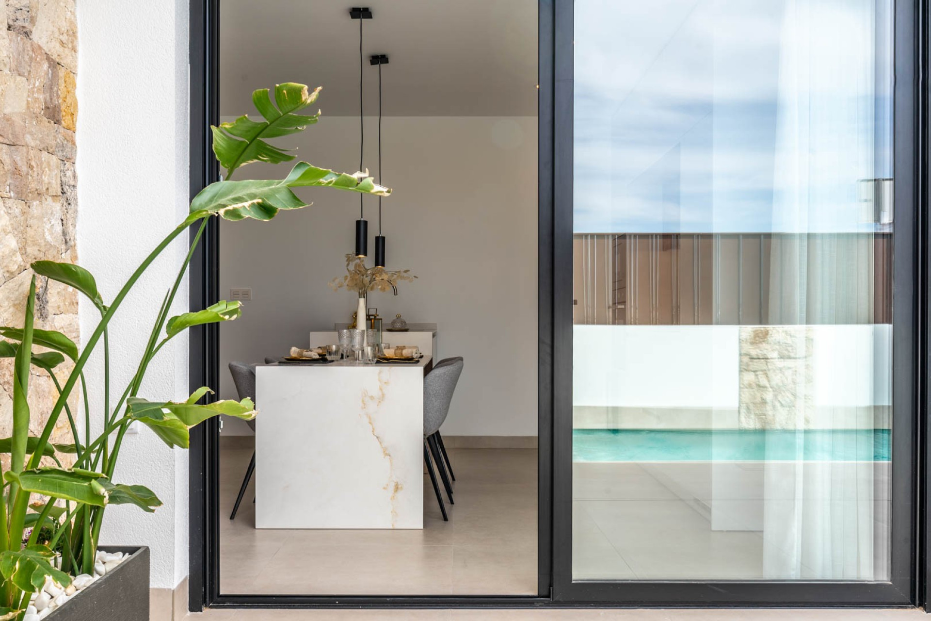 Resale - Villa - Roldan