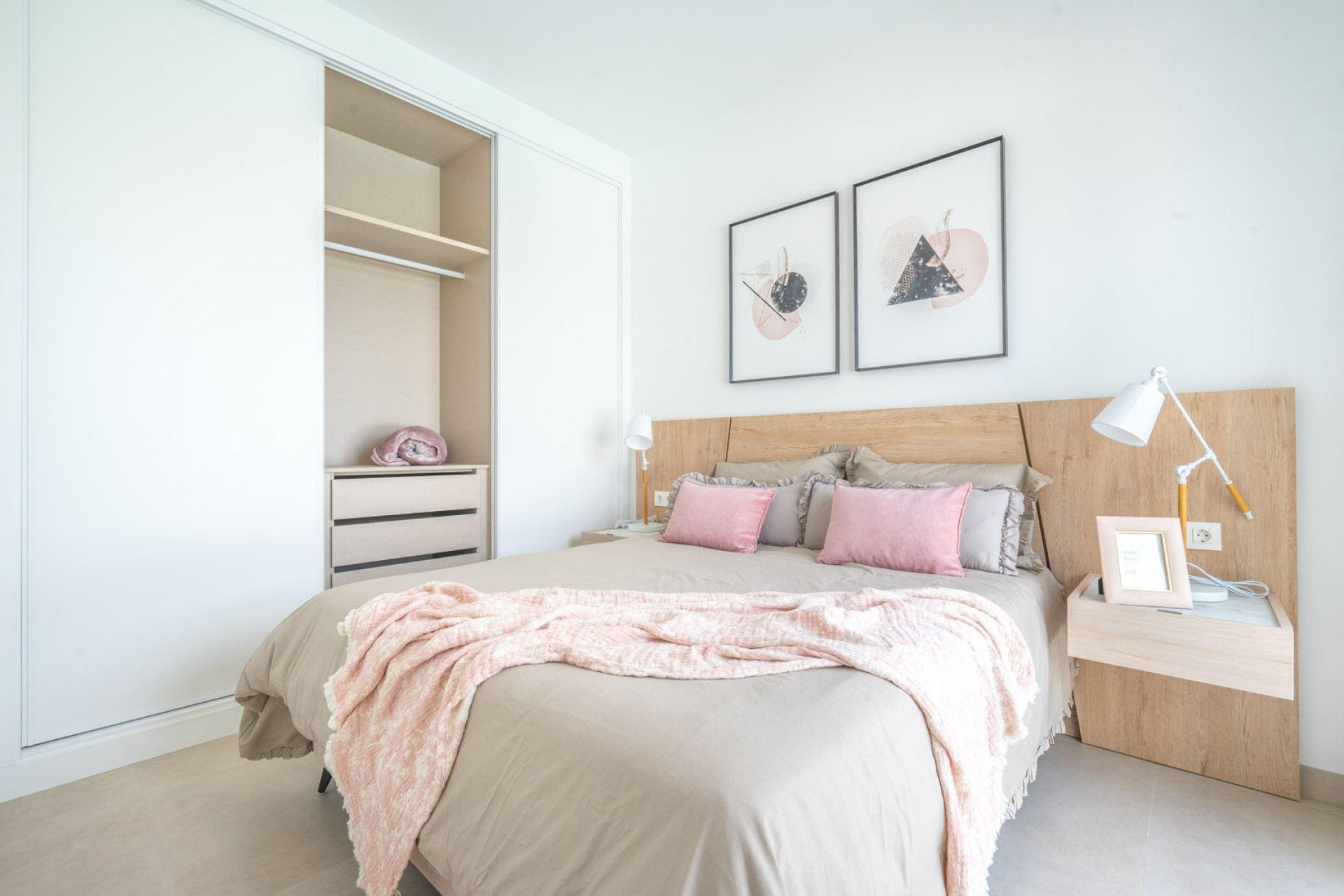 Resale - Villa - Roldan