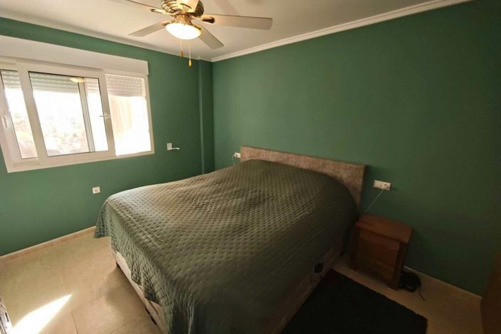 Resale - Villa - Sax