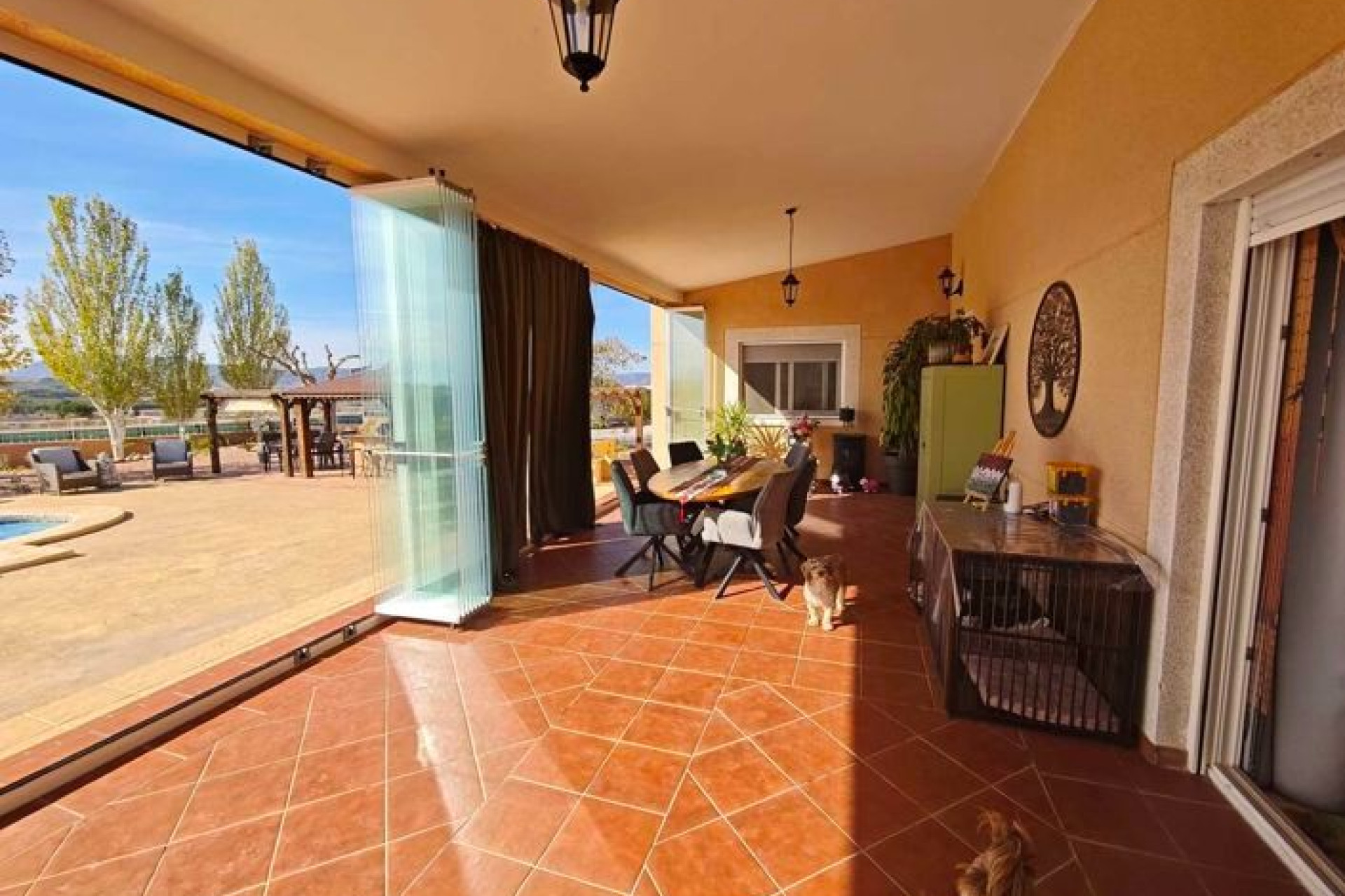 Resale - Villa - Sax