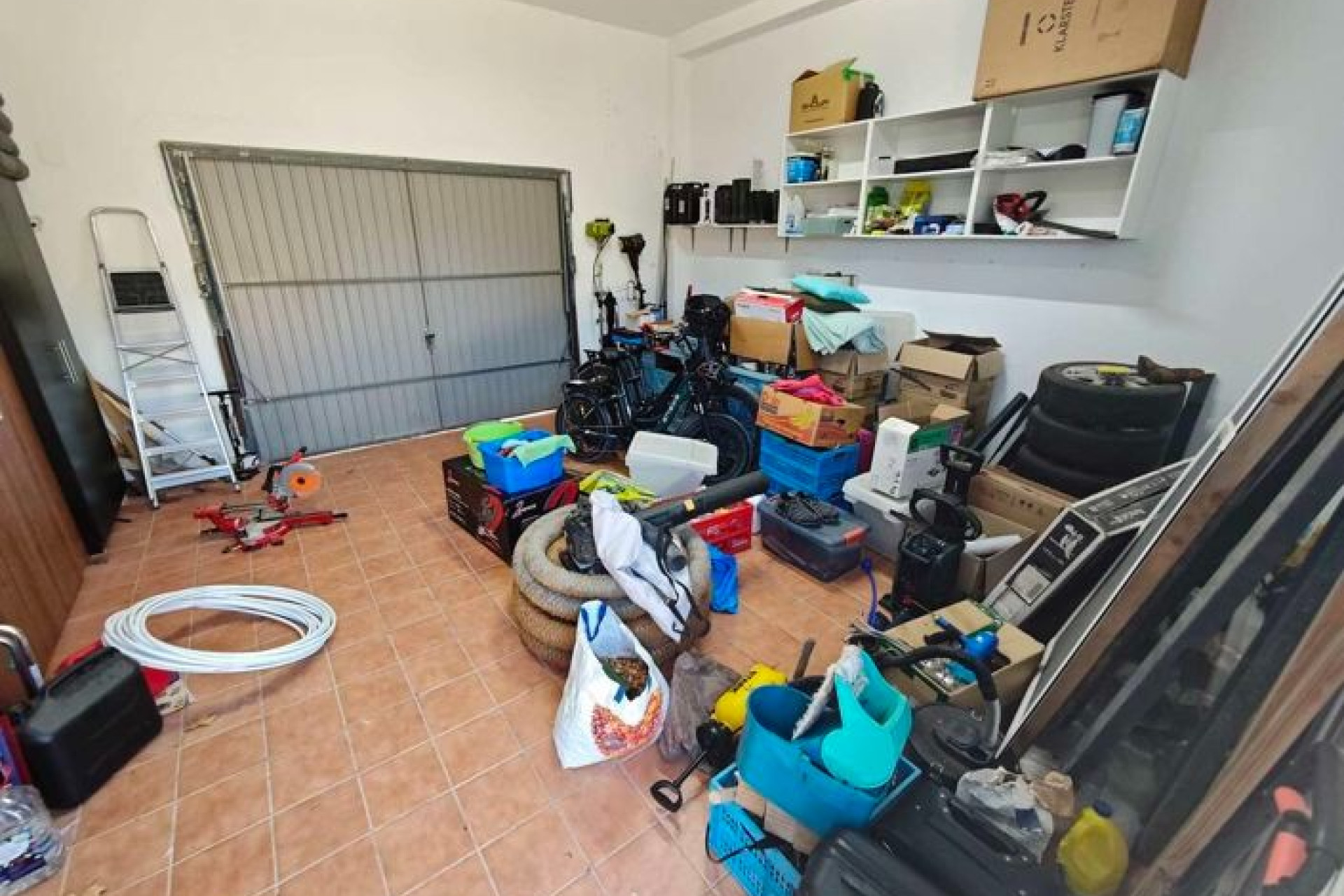 Resale - Villa - Sax