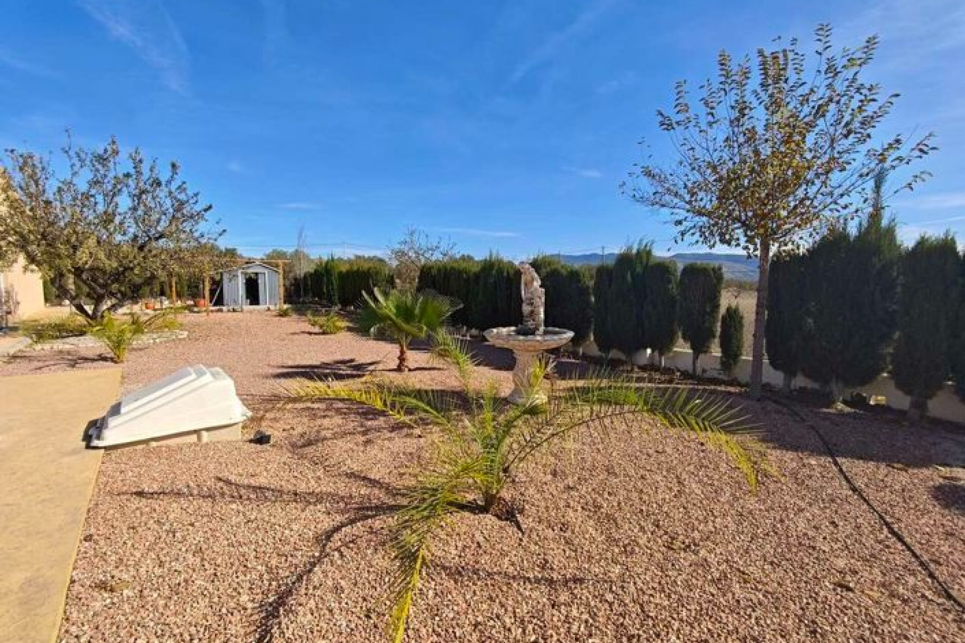 Resale - Villa - Sax