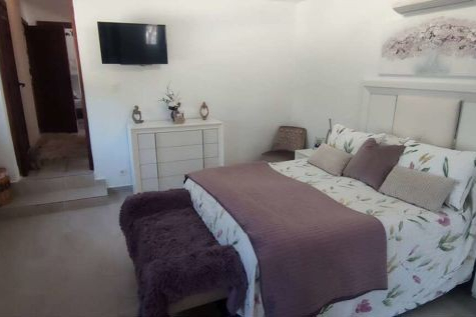 Resale - Villa - Sax