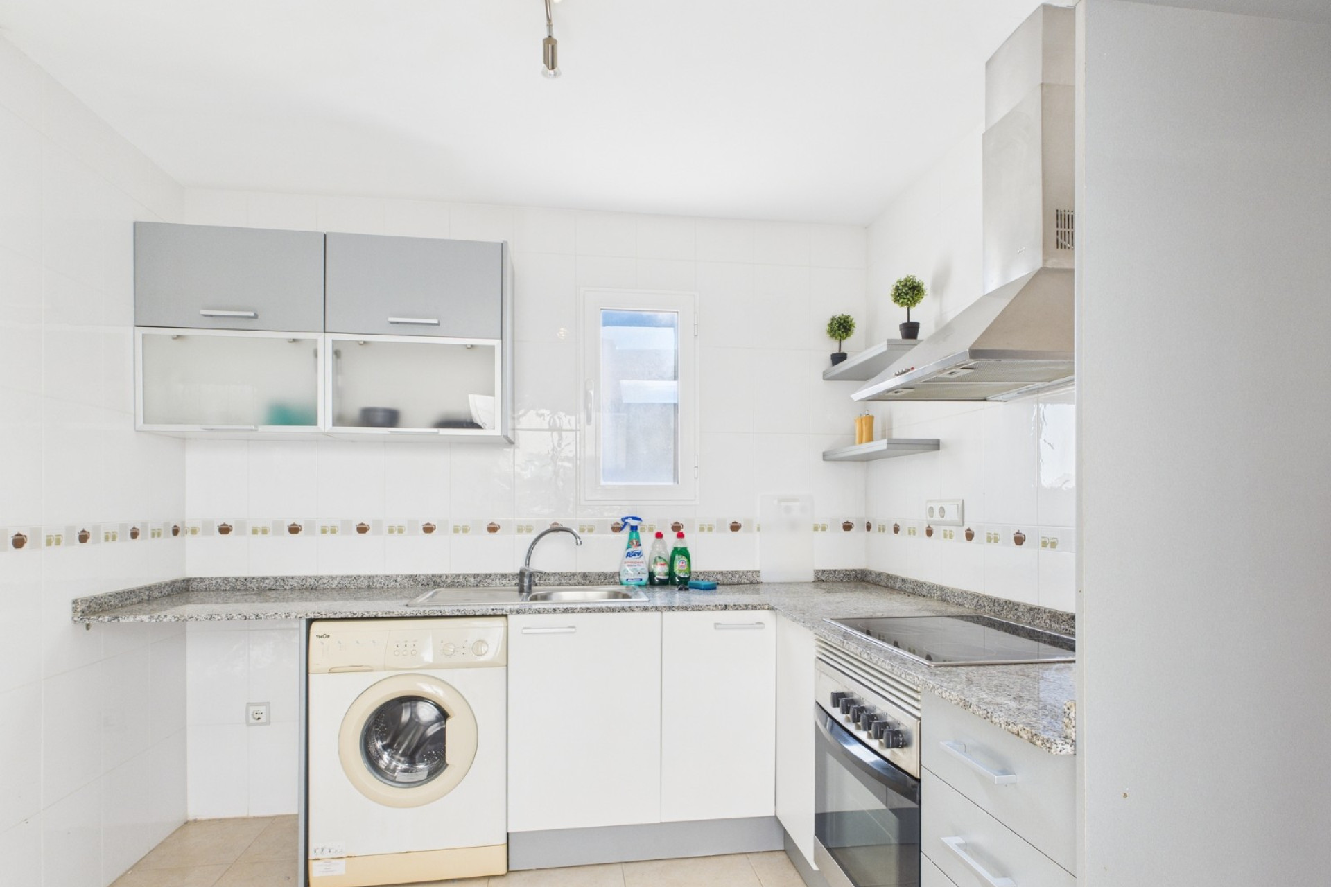 Reventa - Apartment - San Cayetano