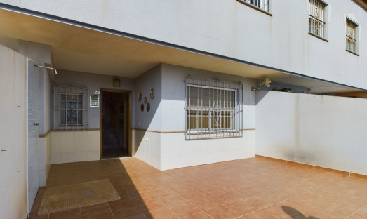 Townhouse - Resale - Los Nietos - Los Nietos