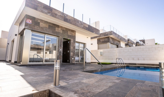 Villa - Neue Gebäude - Villamartin - Villamartin