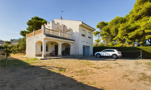 Villa - Resale - El carmoli - El carmoli