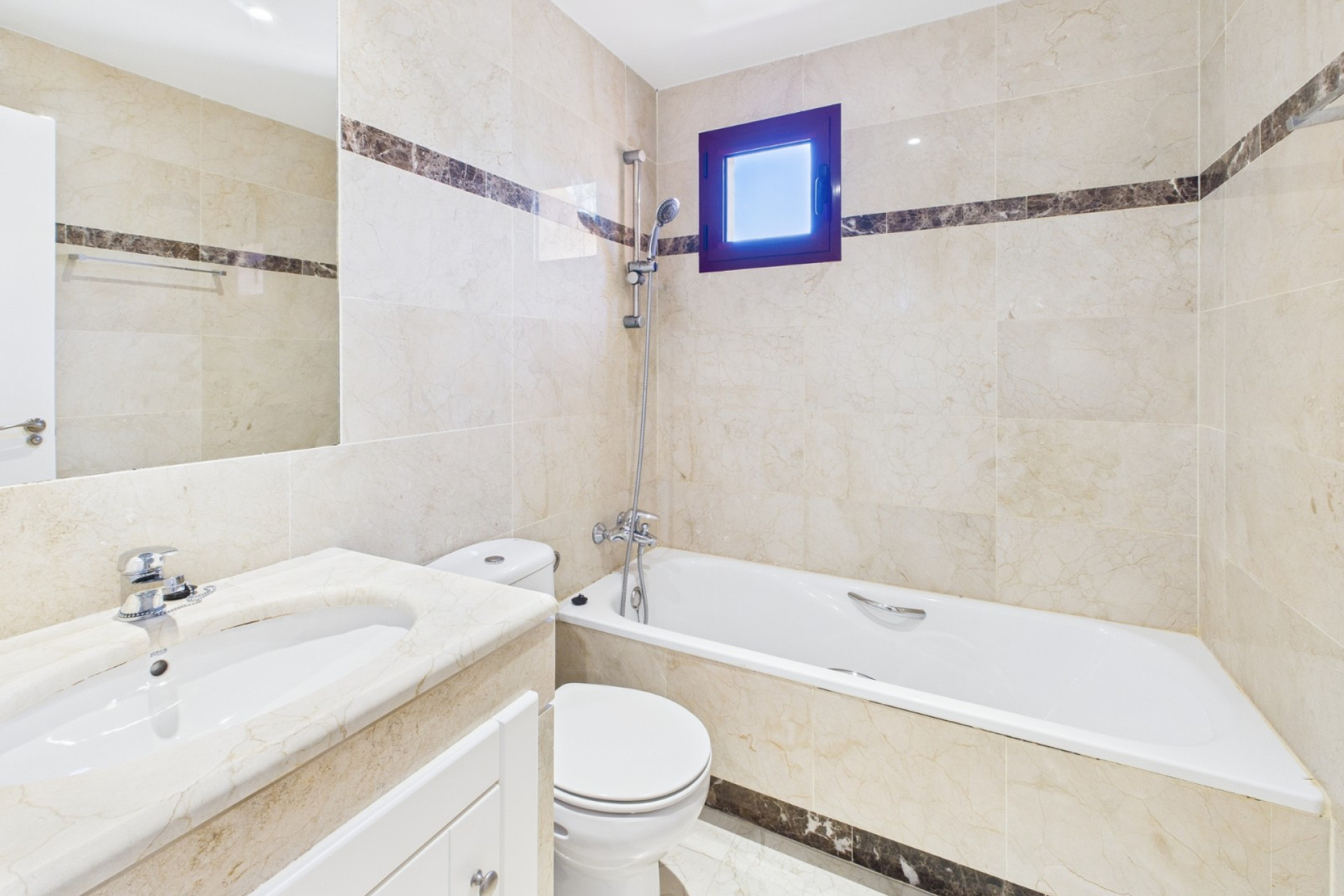 Wiederverkauf - Apartment - 