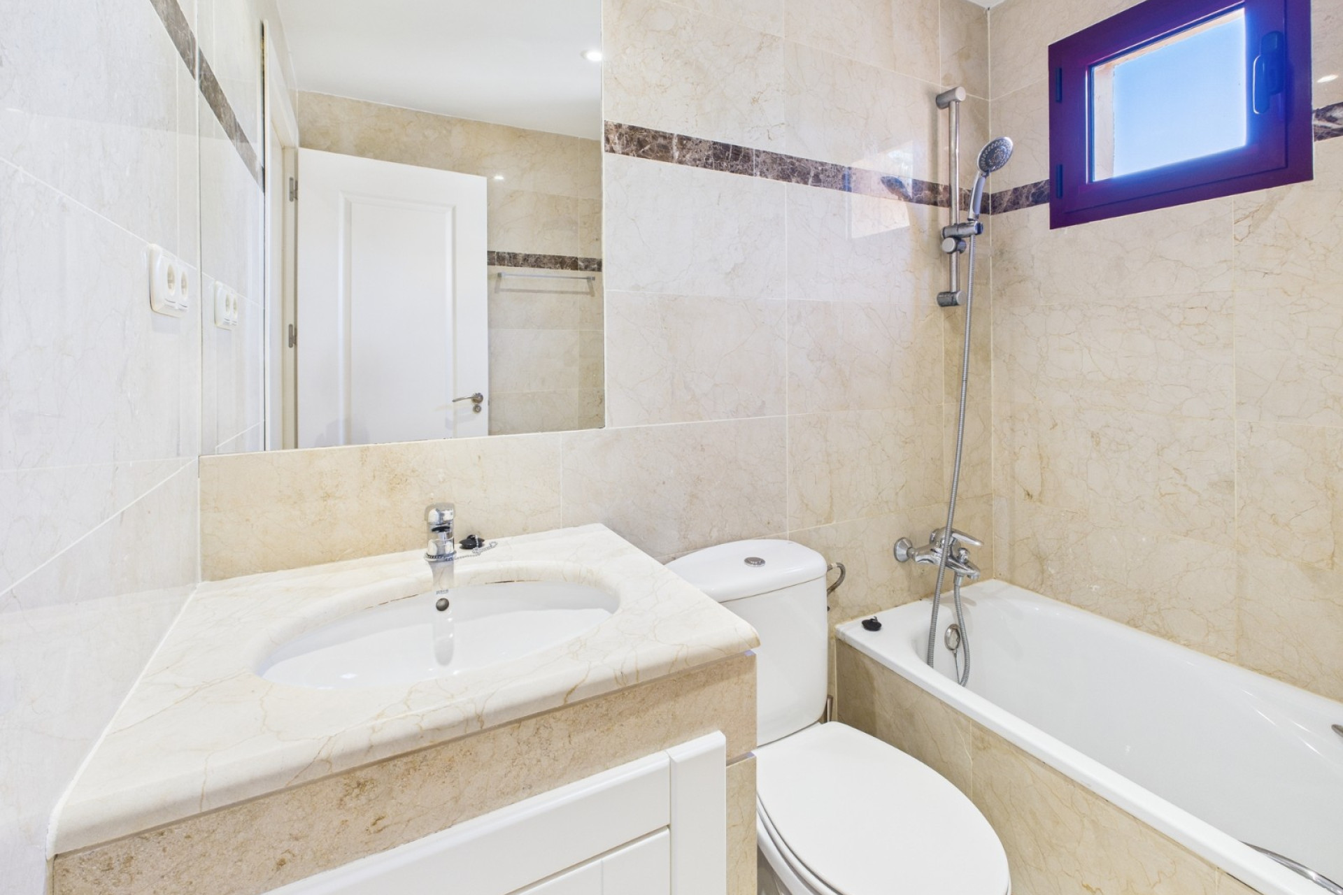 Wiederverkauf - Apartment - 