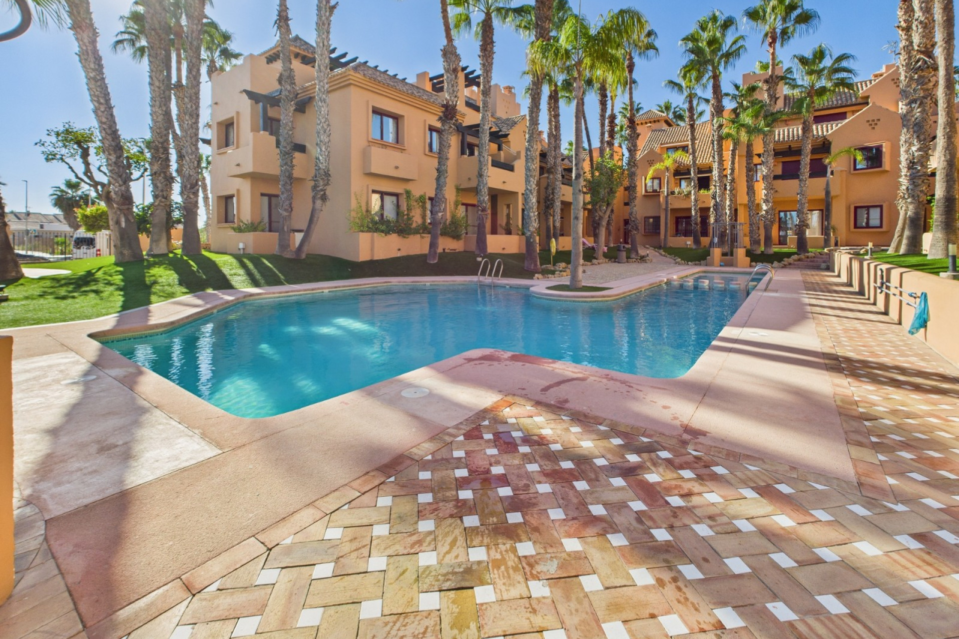 Wiederverkauf - Apartment - 