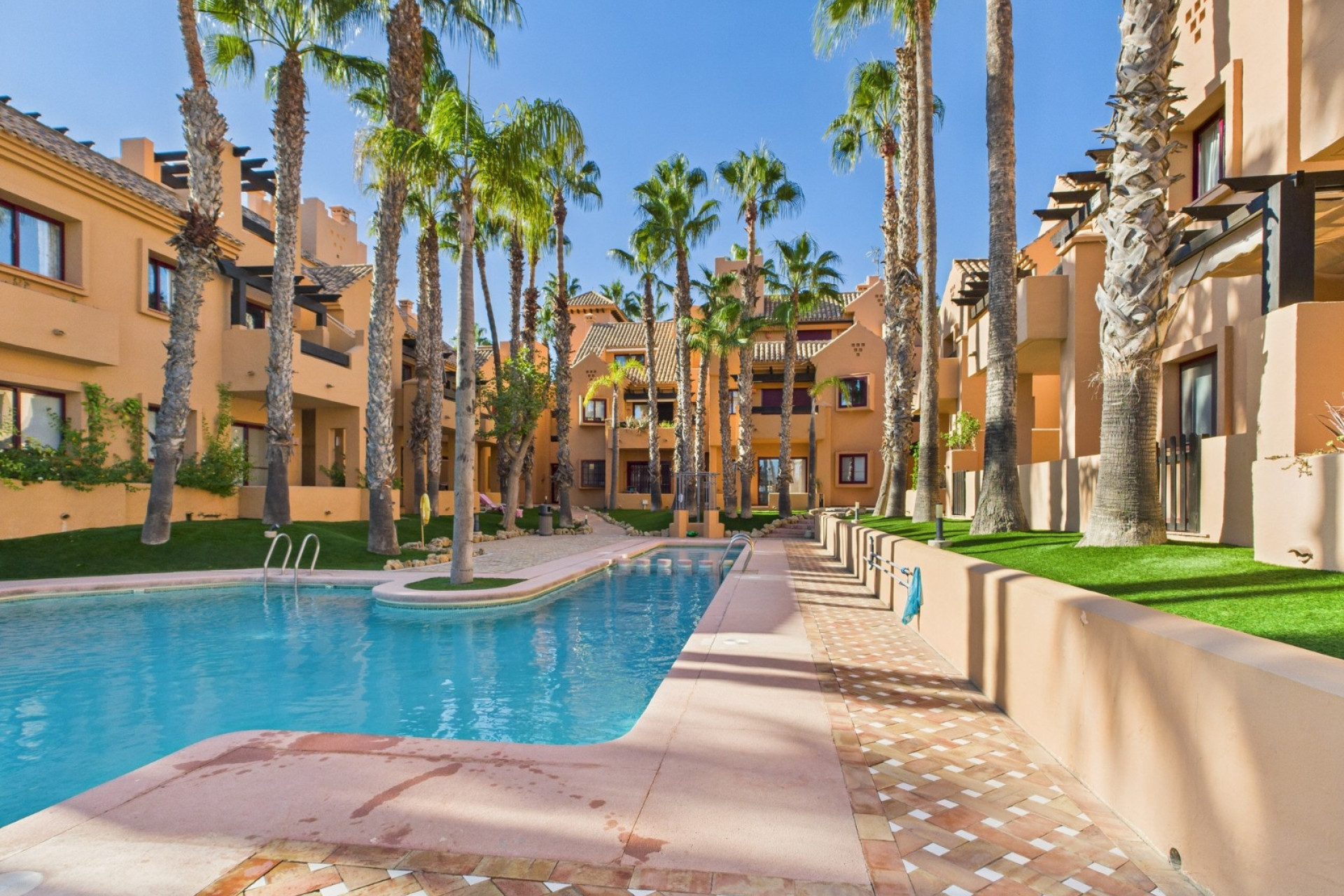 Wiederverkauf - Apartment - 