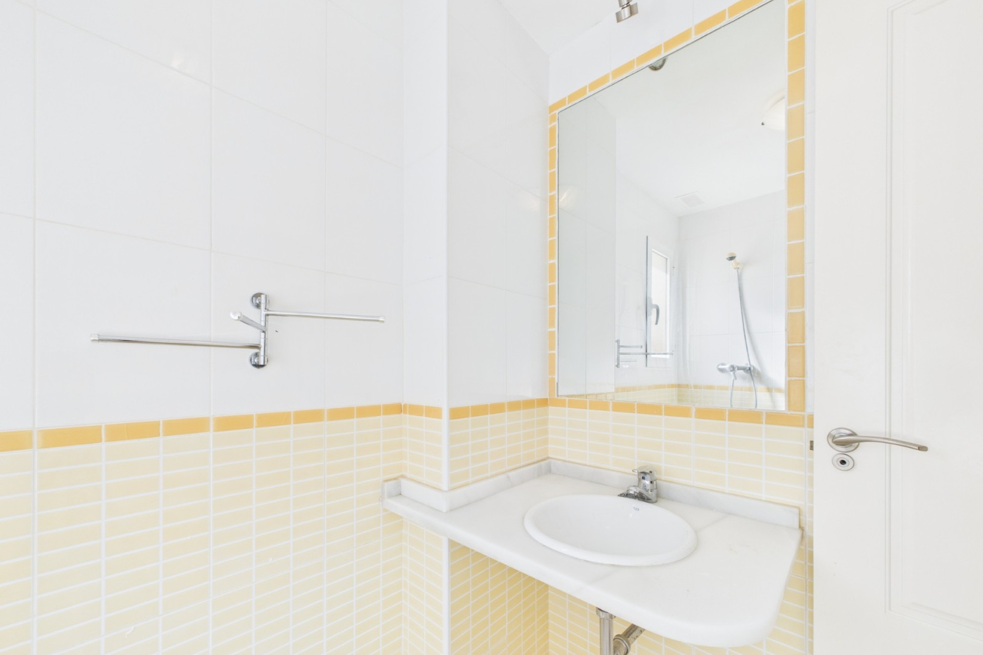 Wiederverkauf - Apartment - 