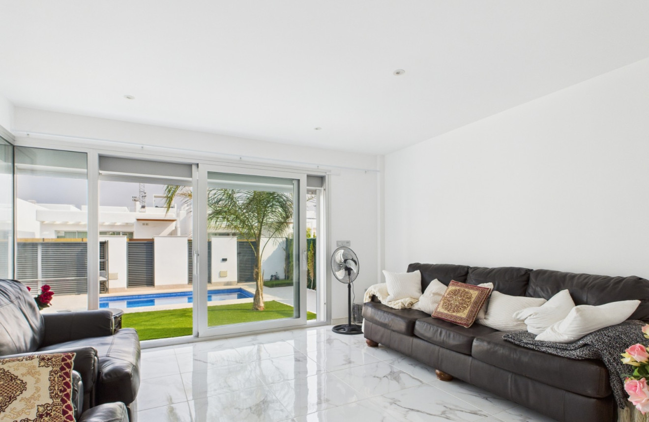 Resale - Villa - Los Alcázares - Las Lomas del Rame