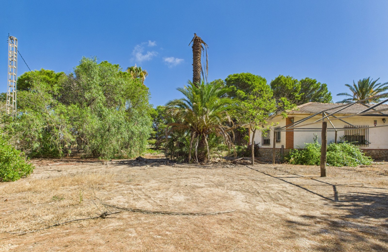 Resale - Plot / Land - Los Alcázares - Bahía Bella