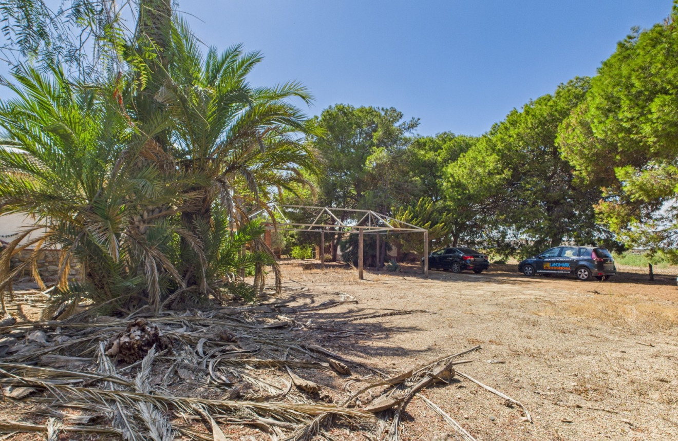 Resale - Plot / Land - Los Alcázares - Bahía Bella