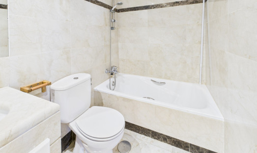 Wiederverkauf - Apartment - 