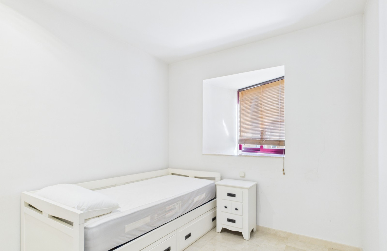 Wiederverkauf - Apartment - 