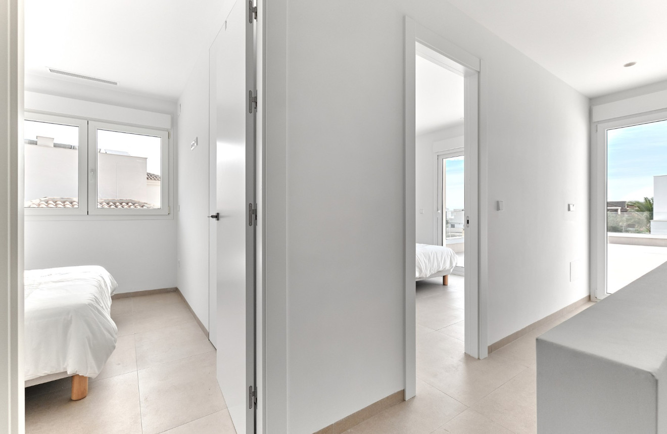 Obra nueva - Villa - Los Montesinos