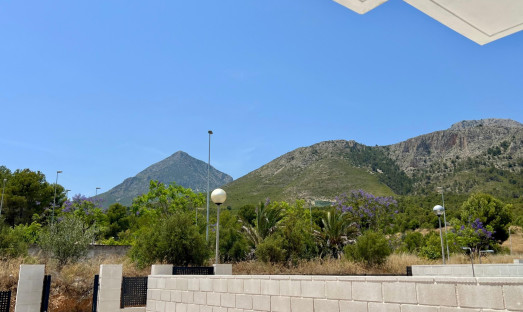 Neue Gebäude - Villa / Doppelhaushälfte - Polop