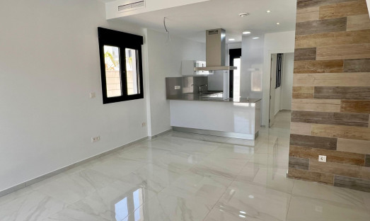 Neue Gebäude - Villa / Doppelhaushälfte - Polop