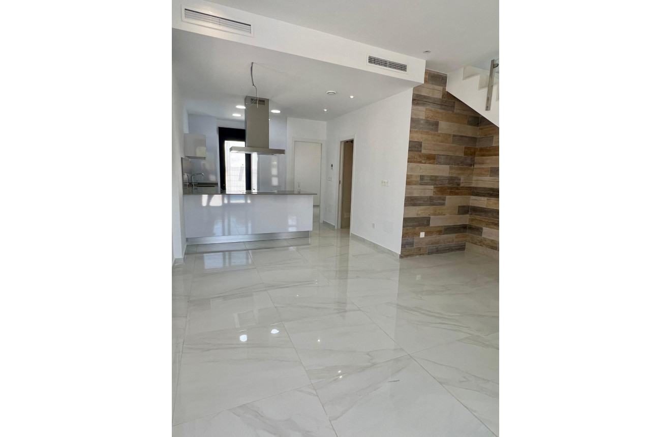 Neue Gebäude - Villa / Doppelhaushälfte - Polop