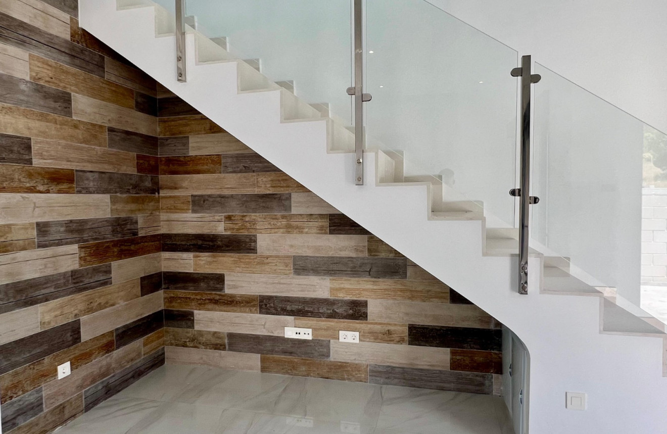 Neue Gebäude - Villa / Doppelhaushälfte - Polop