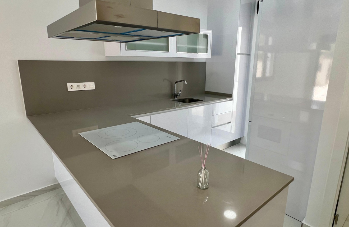 Neue Gebäude - Villa / Doppelhaushälfte - Polop