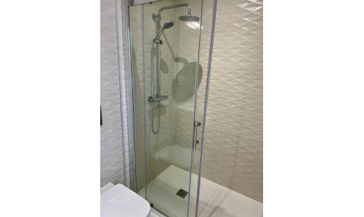 Neue Gebäude - Villa / Doppelhaushälfte - Polop