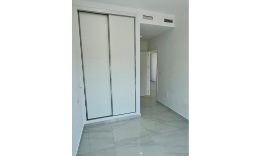 Neue Gebäude - Villa / Doppelhaushälfte - Polop