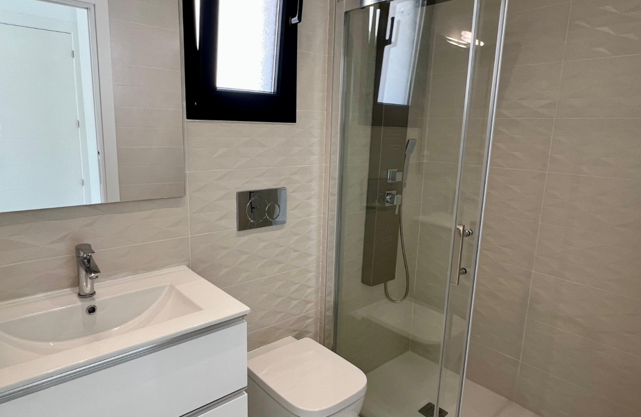 Neue Gebäude - Villa / Doppelhaushälfte - Polop