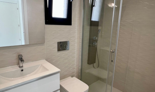 Neue Gebäude - Villa / Doppelhaushälfte - Polop