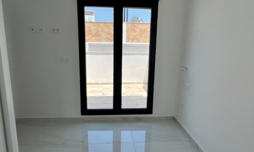 Neue Gebäude - Villa / Doppelhaushälfte - Polop