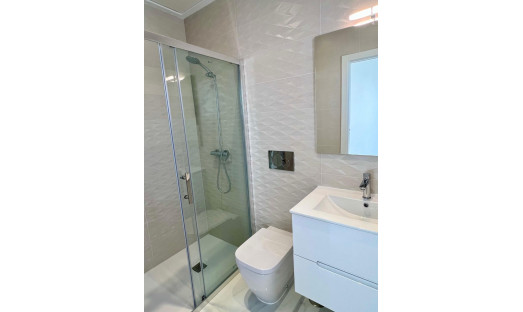 Neue Gebäude - Villa / Doppelhaushälfte - Polop