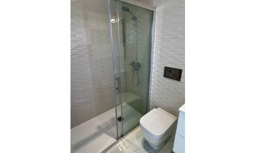 Neue Gebäude - Villa / Doppelhaushälfte - Polop