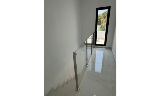 Neue Gebäude - Villa / Doppelhaushälfte - Polop