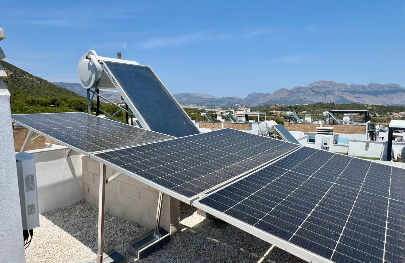 Neue Gebäude - Villa / Doppelhaushälfte - Polop