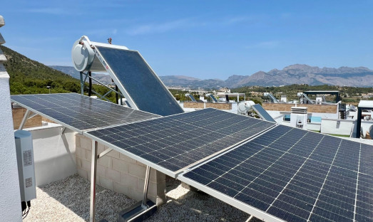 Neue Gebäude - Villa / Doppelhaushälfte - Polop