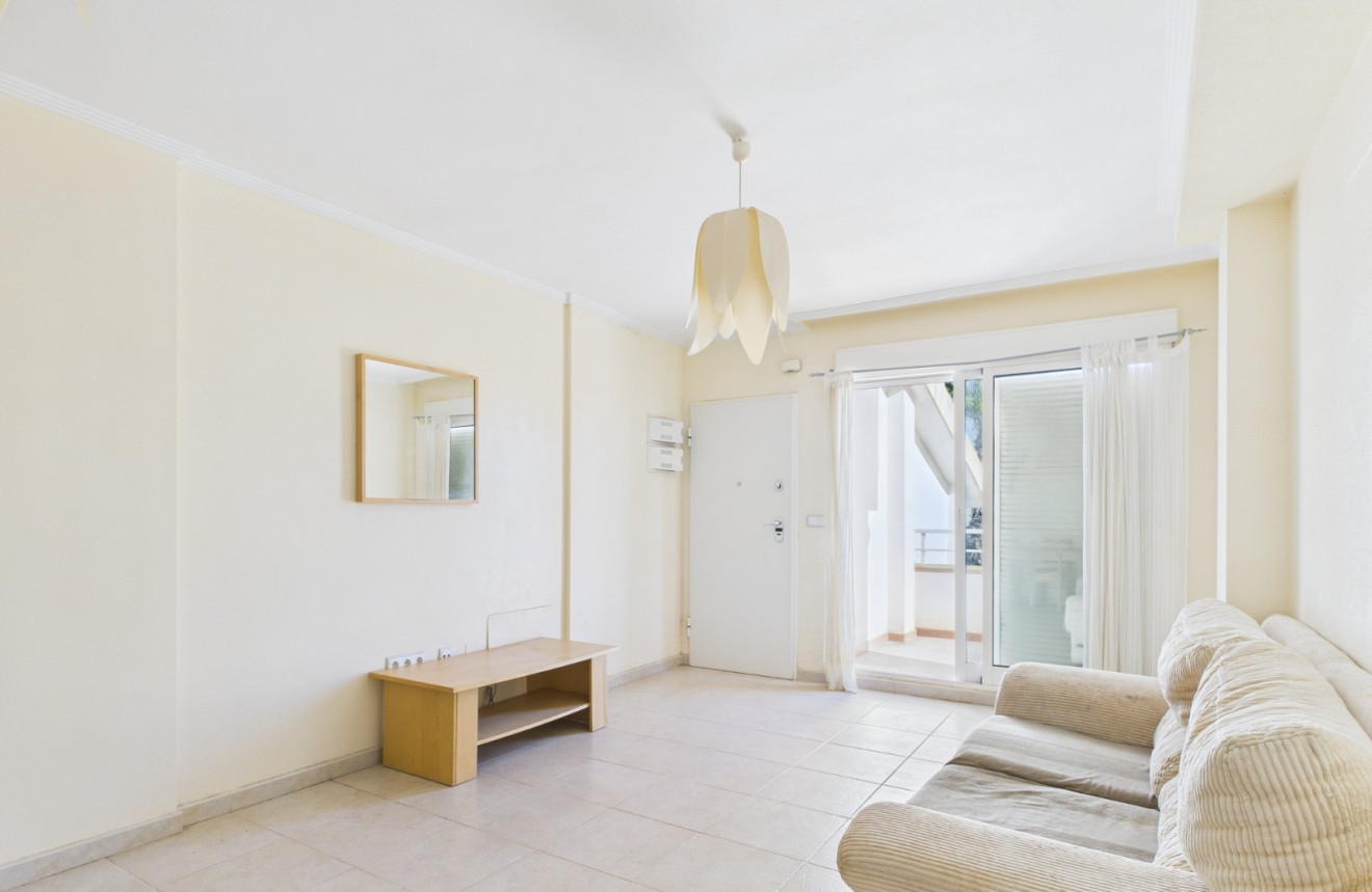 Herverkoop - Apartment - San Cayetano