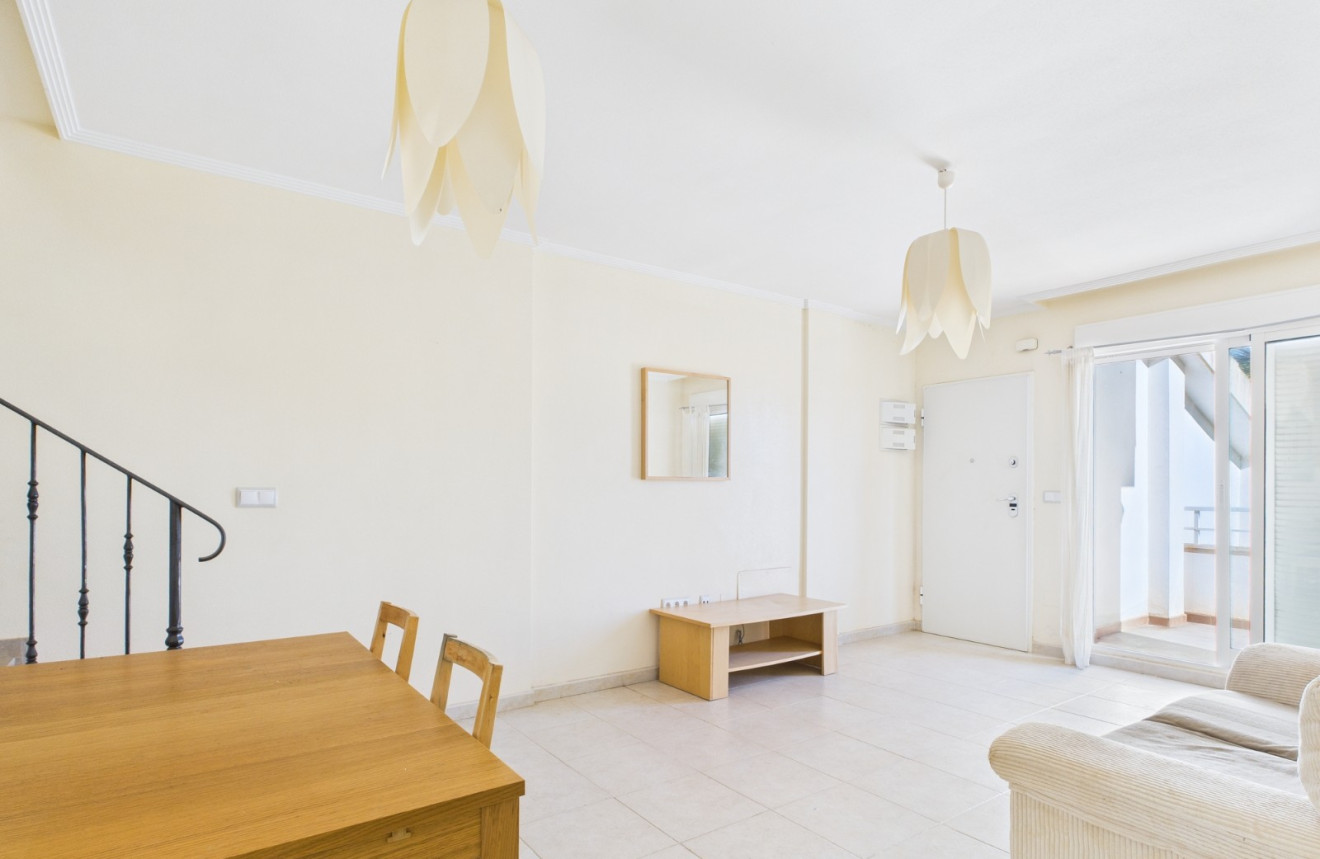 Herverkoop - Apartment - San Cayetano